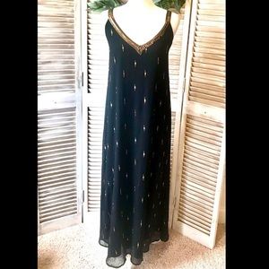 BOUTIQUE ITEM- 💥LAST ONE💥 STUNNING CHIFFON DRESS WITH SEQIN ACCENTS